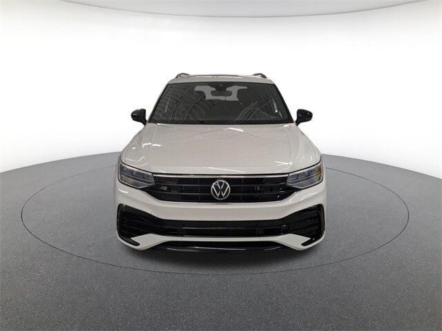 2022 Volkswagen Tiguan SE R-Line Black photo 2