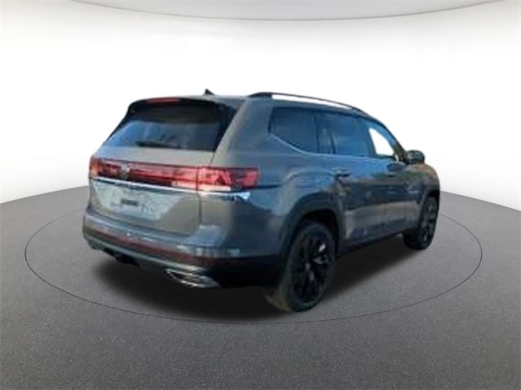 New 2025 Volkswagen Atlas 2.0T SE w/Technology SUV