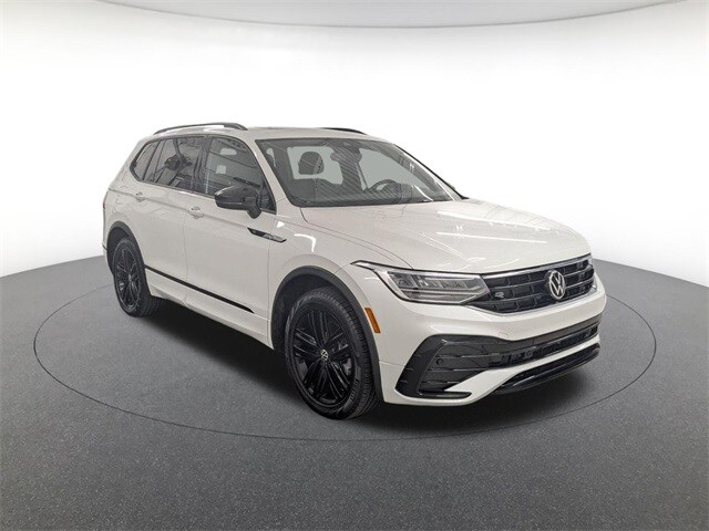2022 Volkswagen Tiguan SE R-Line Black photo 3