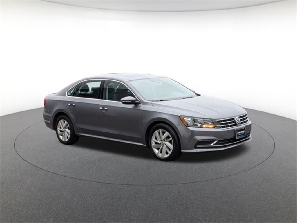 Used 2018 Volkswagen Passat 2.0T SE Sedan