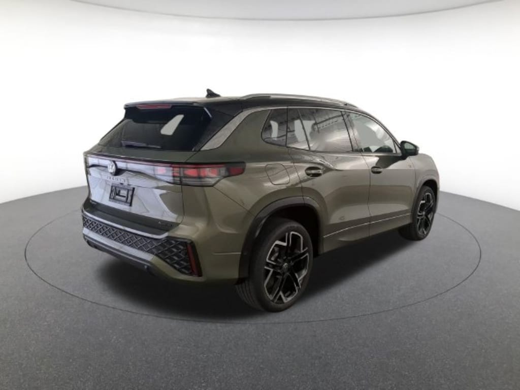 New 2026 Volkswagen Tiguan SEL R-Line Turbo SUV
