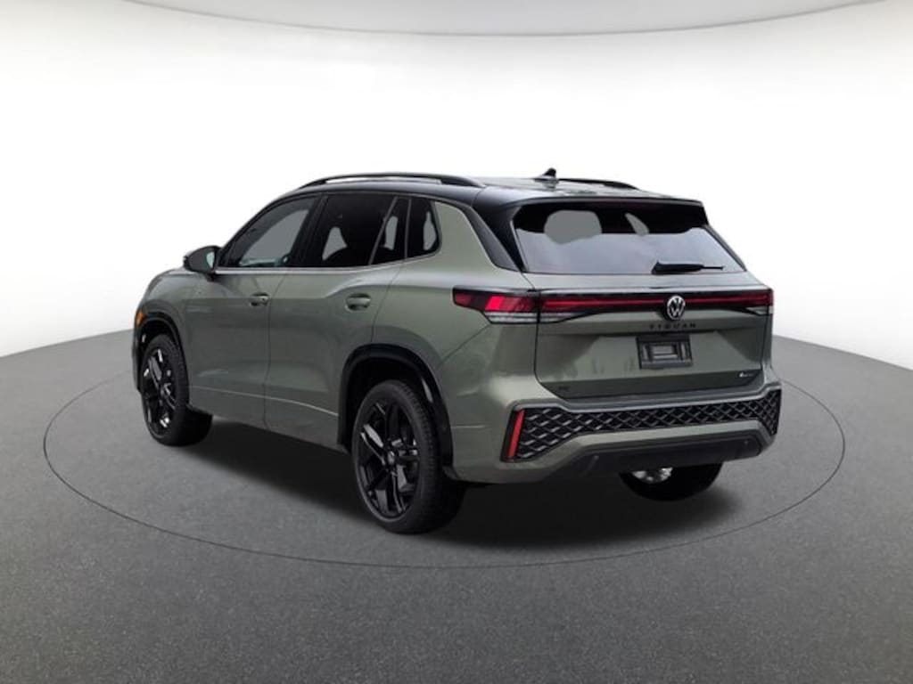 New 2026 Volkswagen Tiguan 2.0T SE R-Line Black SUV