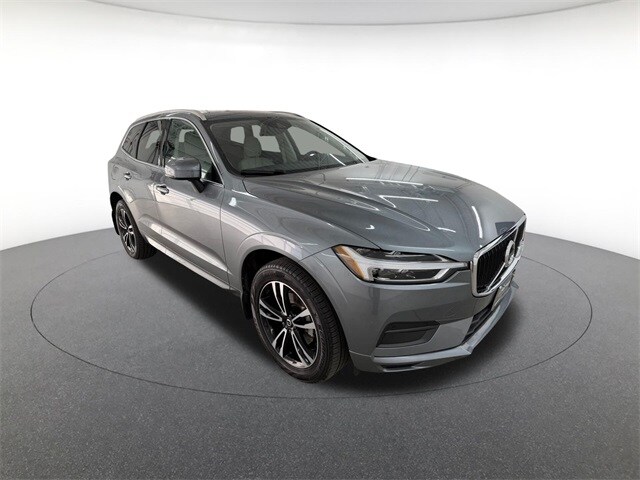 2020 Volvo XC60 T5 Momentum photo 3