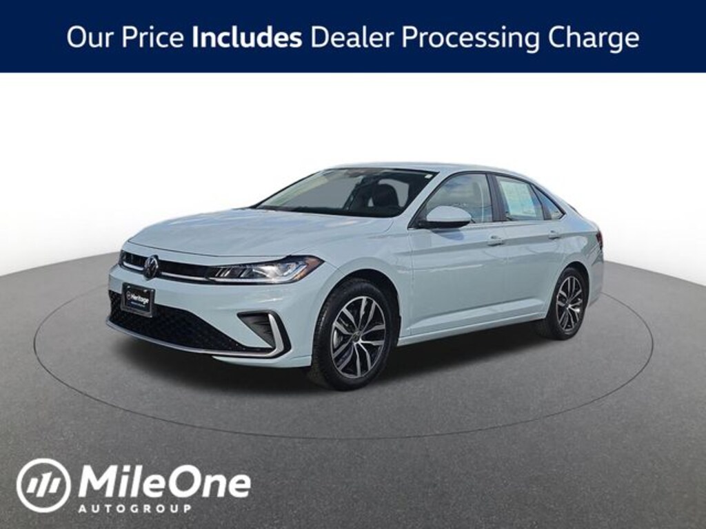 Used 2025 Volkswagen Jetta 1.5T SE Sedan