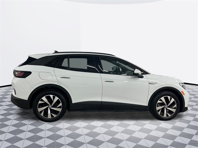 2023 Volkswagen ID.4 Pro photo 4