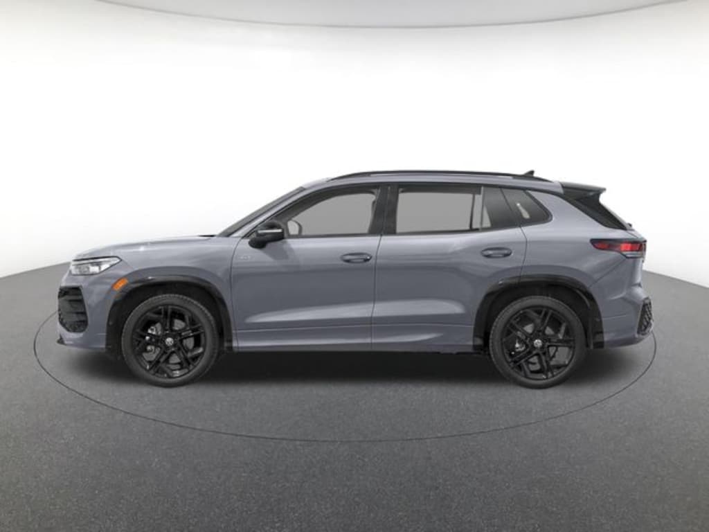 New 2026 Volkswagen Tiguan SE R-Line Black SUV