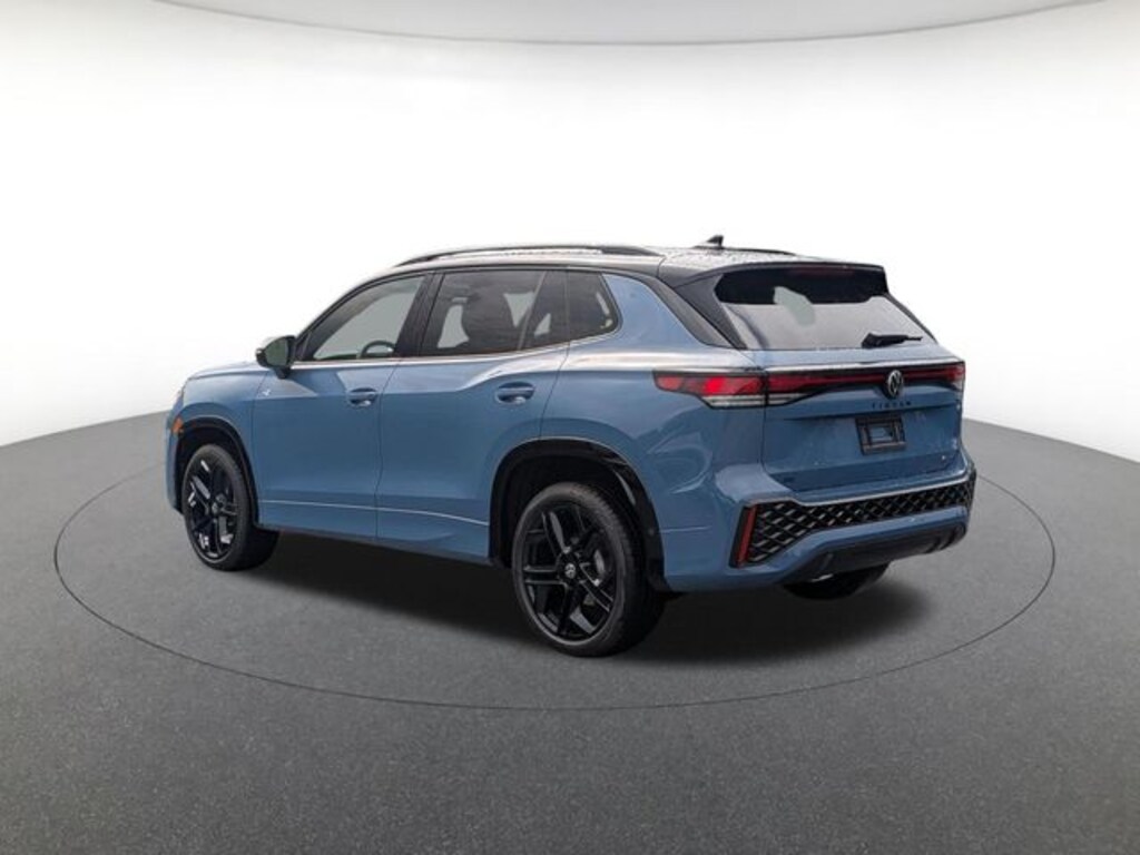 New 2026 Volkswagen Tiguan 2.0T SE R-Line Black SUV