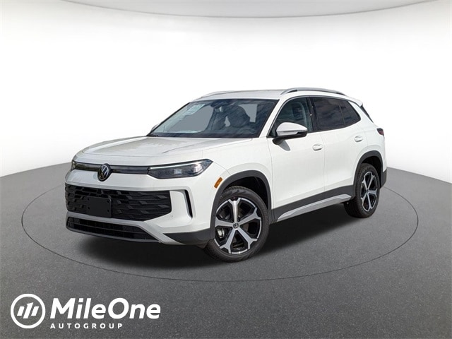 2025 Volkswagen Tiguan SE's photo