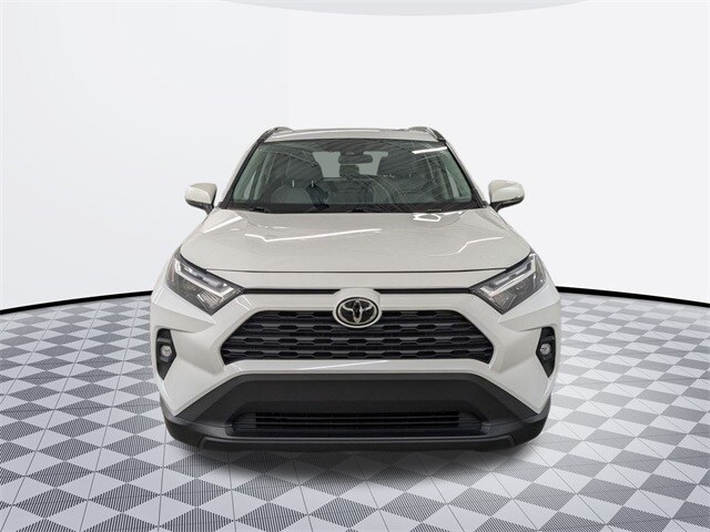 2024 Toyota RAV4 XLE Premium photo 2