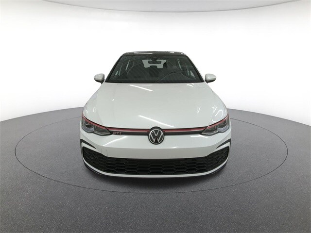 2024 Volkswagen Golf GTI SE photo 2