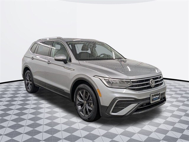 2022 Volkswagen Tiguan SE photo 3