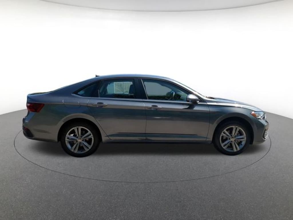 Used 2023 Volkswagen Jetta 1.5T SE Sedan
