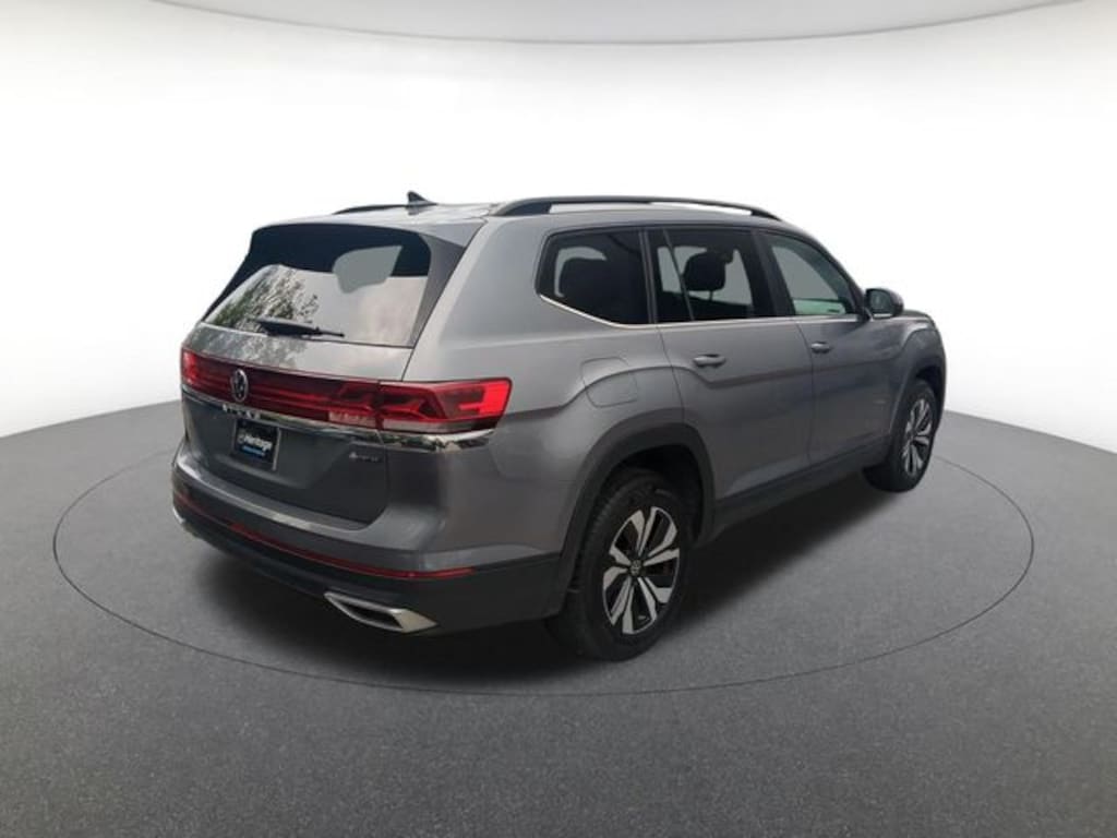 Used 2025 Volkswagen Atlas 2.0T SE SUV