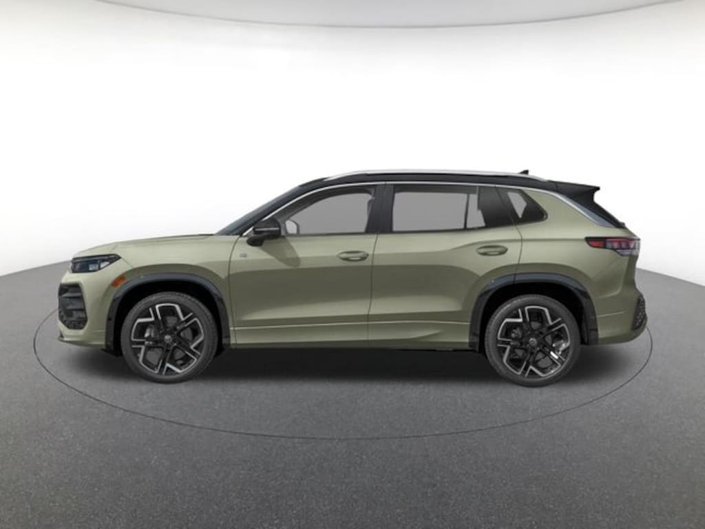 New 2026 Volkswagen Tiguan SEL R-Line Turbo SUV