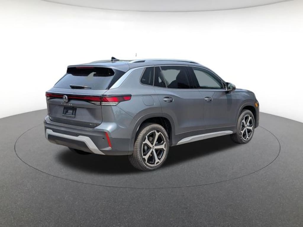 New 2026 Volkswagen Tiguan SE SUV