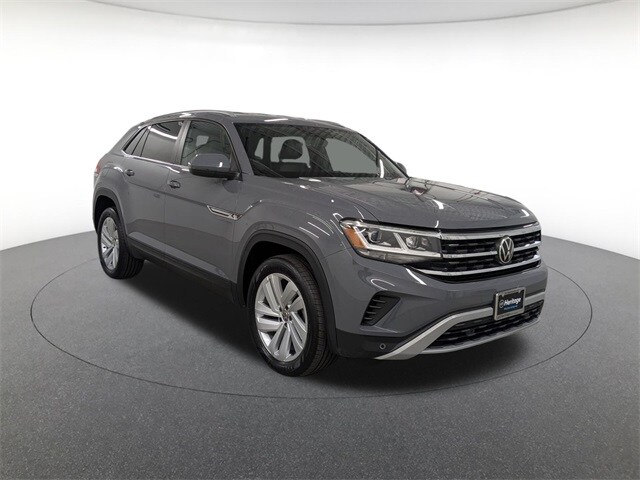 2021 Volkswagen Atlas Cross Sport V6 SE Technology photo 2