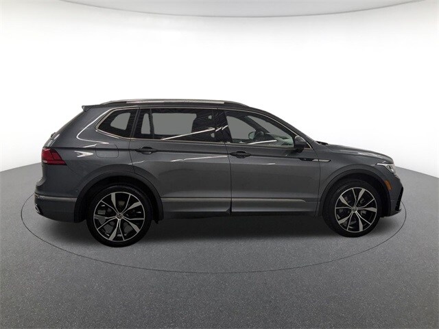 2022 Volkswagen Tiguan SEL Premium R-Line photo 4