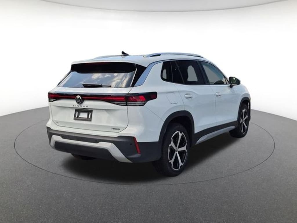 New 2026 Volkswagen Tiguan SE SUV