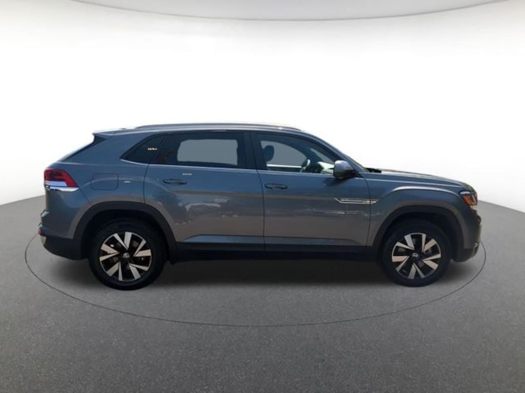 Used 2022 Volkswagen Atlas Cross Sport 2.0T SE SUV