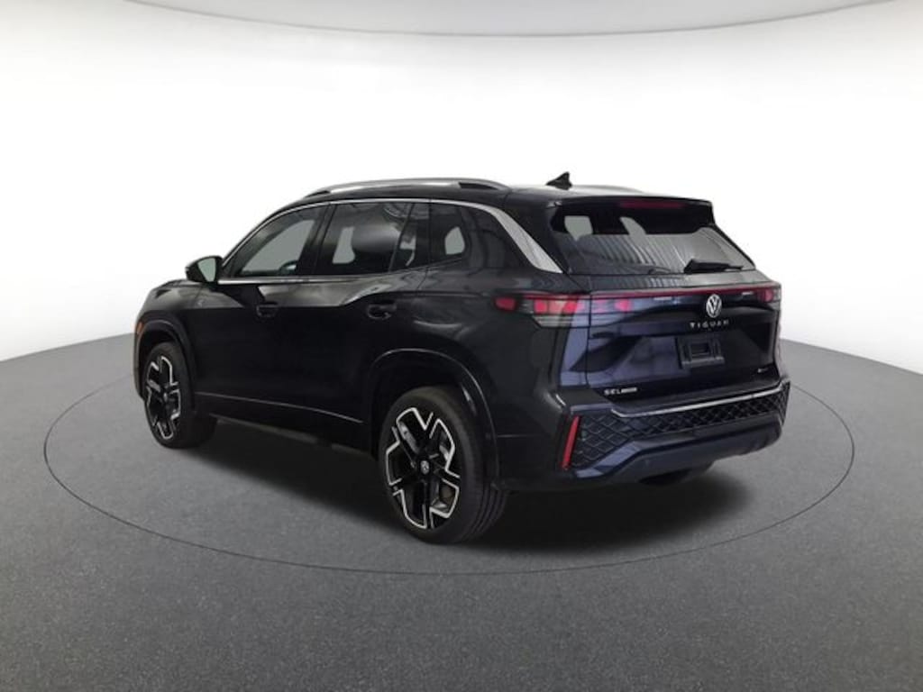 New 2026 Volkswagen Tiguan SEL R-Line Turbo SUV