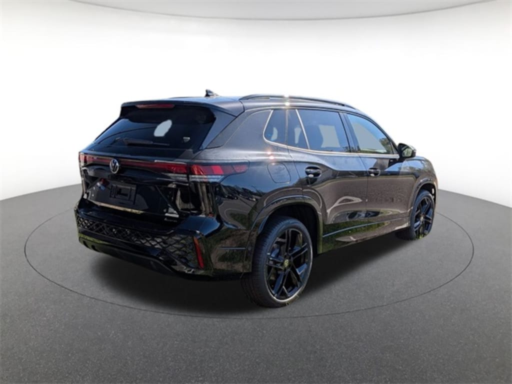 New 2025 Volkswagen Tiguan 2.0T SE R-Line Black SUV