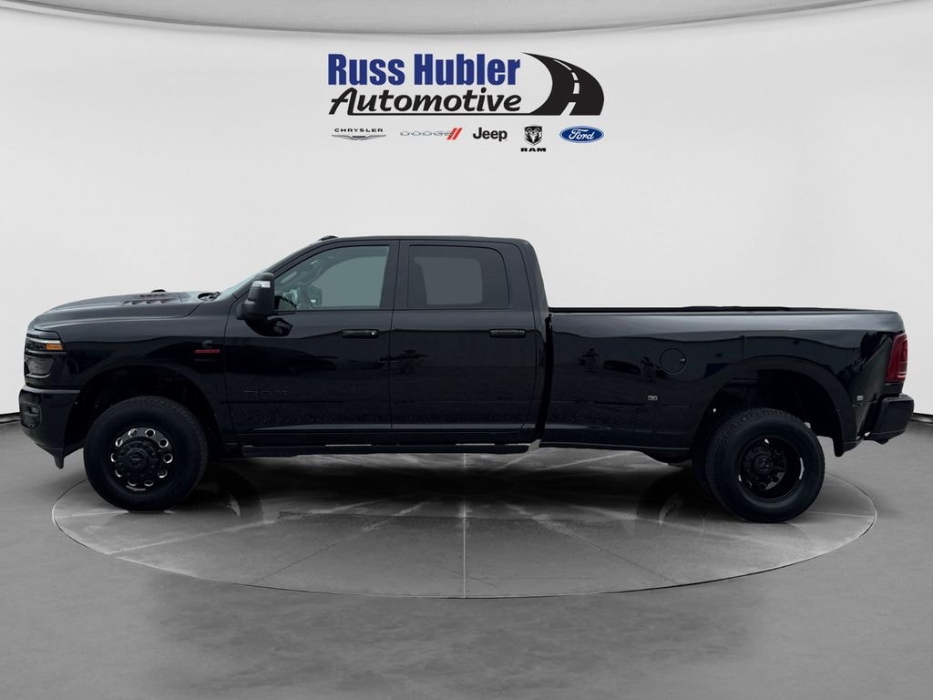 New 2026 Ram 3500 LARAMIE CREW CAB 4X4 8' BOX Pickup
