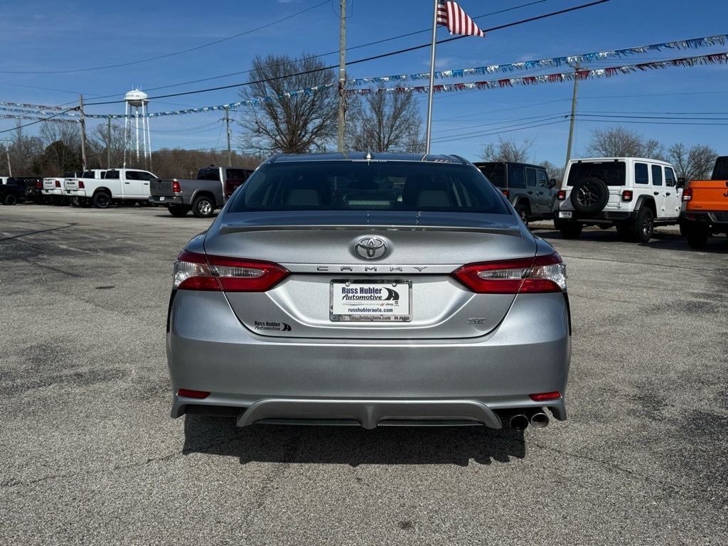 Used 2020 Toyota Camry SE Sedan