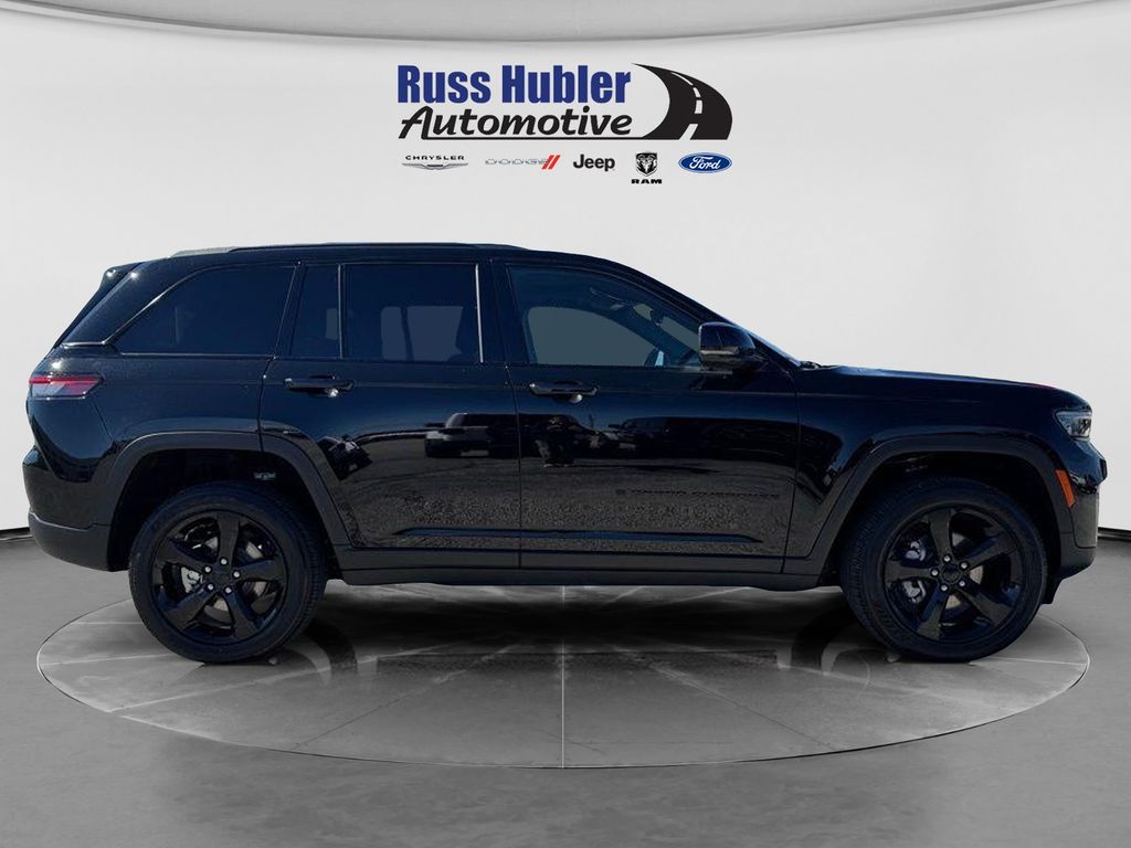 2025 Jeep Grand Cherokee Altitude - Photo 8