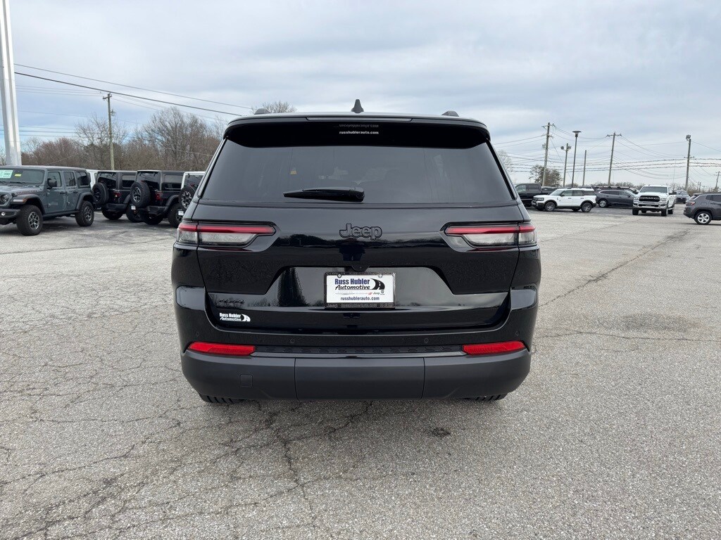 2025 Jeep Grand Cherokee Altitude photo 4