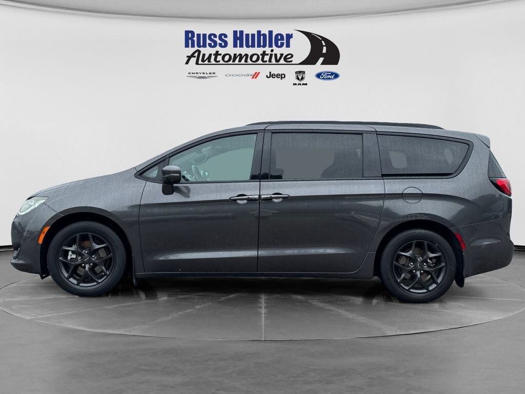 Used 2020 Chrysler Pacifica Limited Minivan/Van