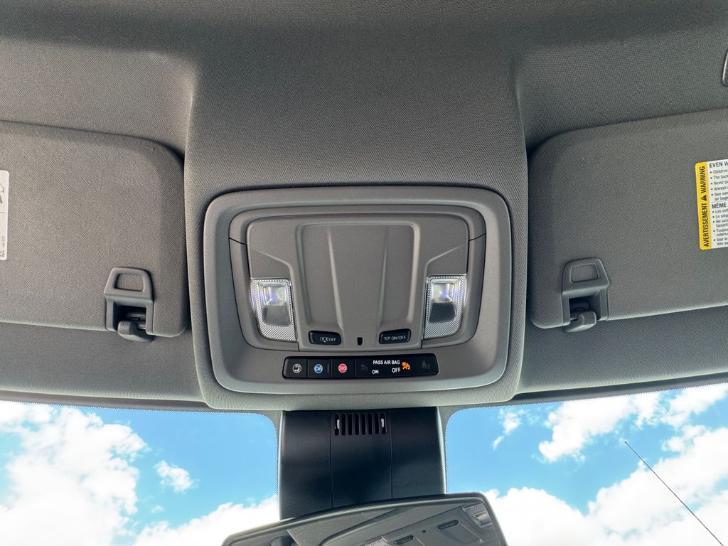 2023 Chevrolet Silverado 1500 Custom - Photo 31