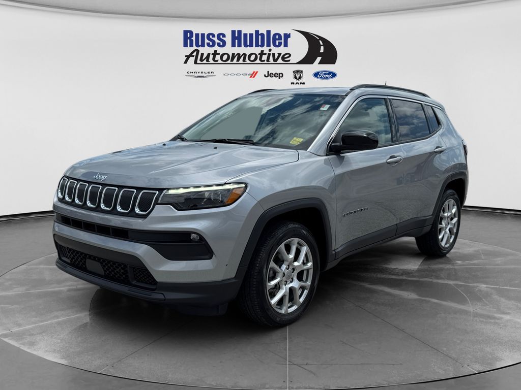 2022 Jeep Compass Latitude Lux 4X4's photo