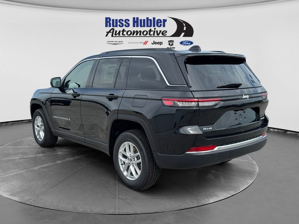 New 2026 Jeep Grand Cherokee LAREDO 4X4 Sport Utility