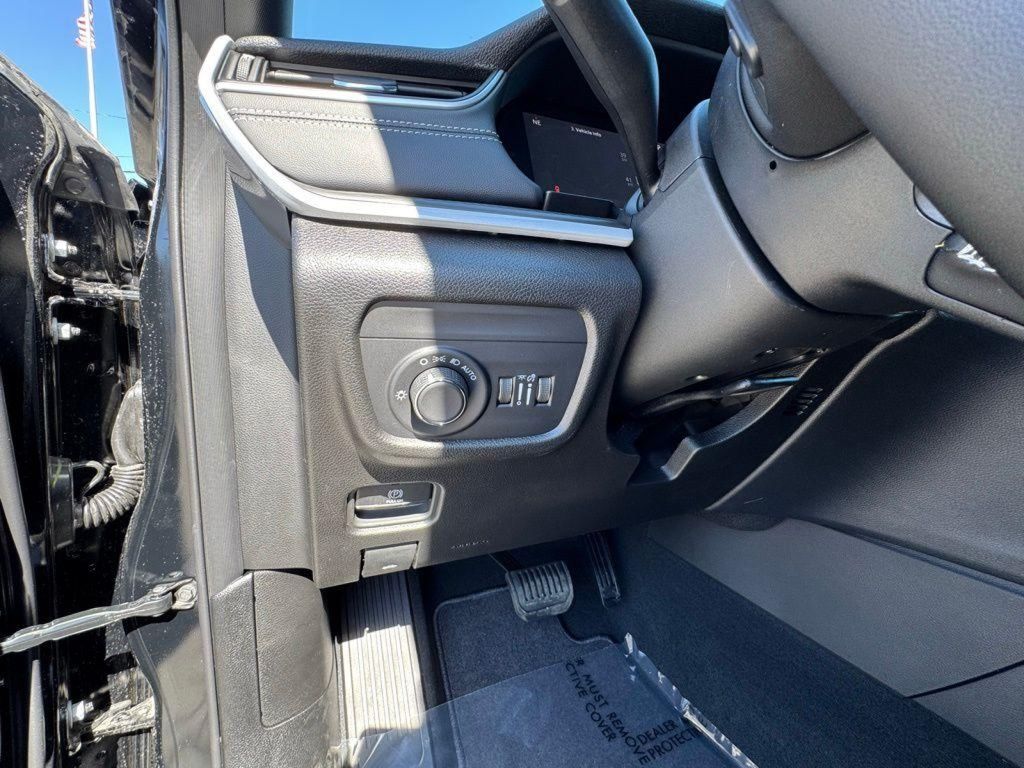 2025 Jeep Grand Cherokee Altitude - Photo 25