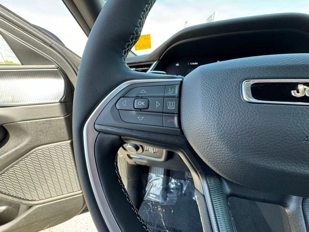2025 Jeep Grand Cherokee Altitude - Photo 22