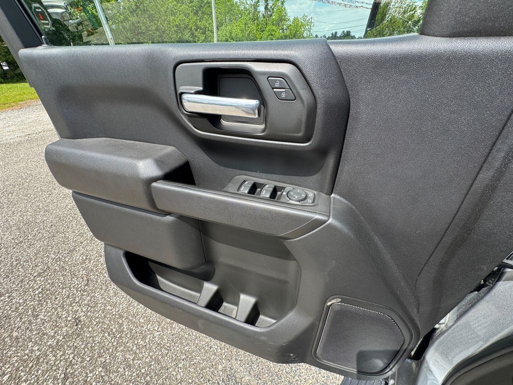 2023 Chevrolet Silverado 1500 Custom - Photo 26