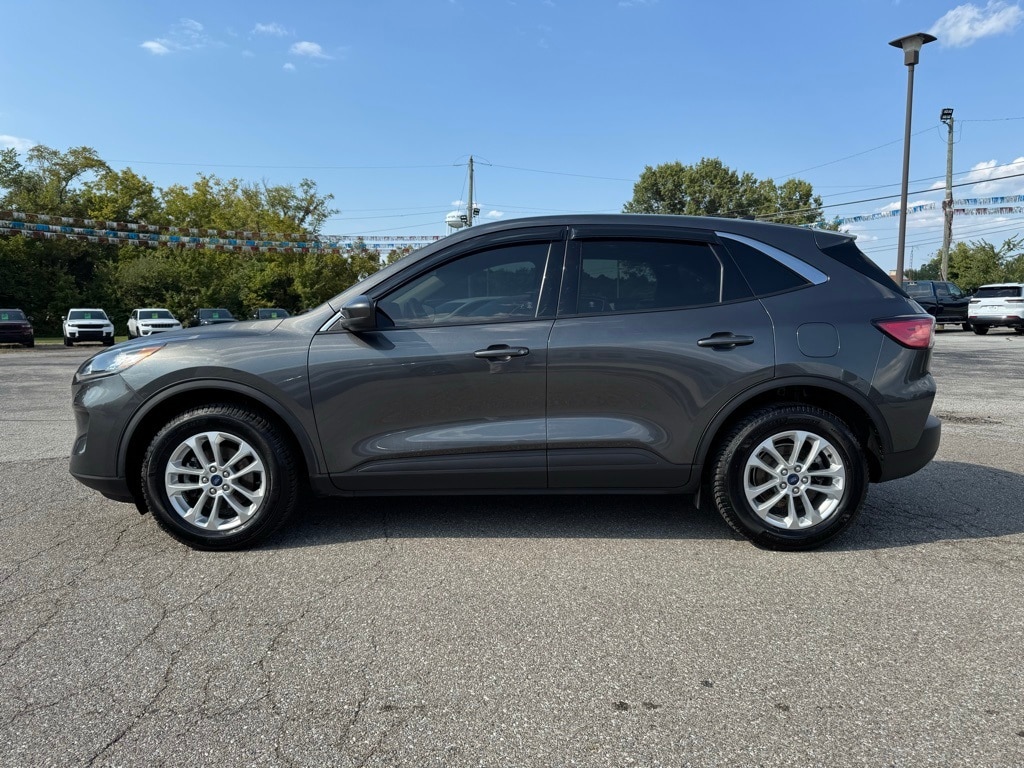 Used 2020 Ford Escape SE with VIN 1FMCU9G67LUC65040 for sale in North Vernon, IN