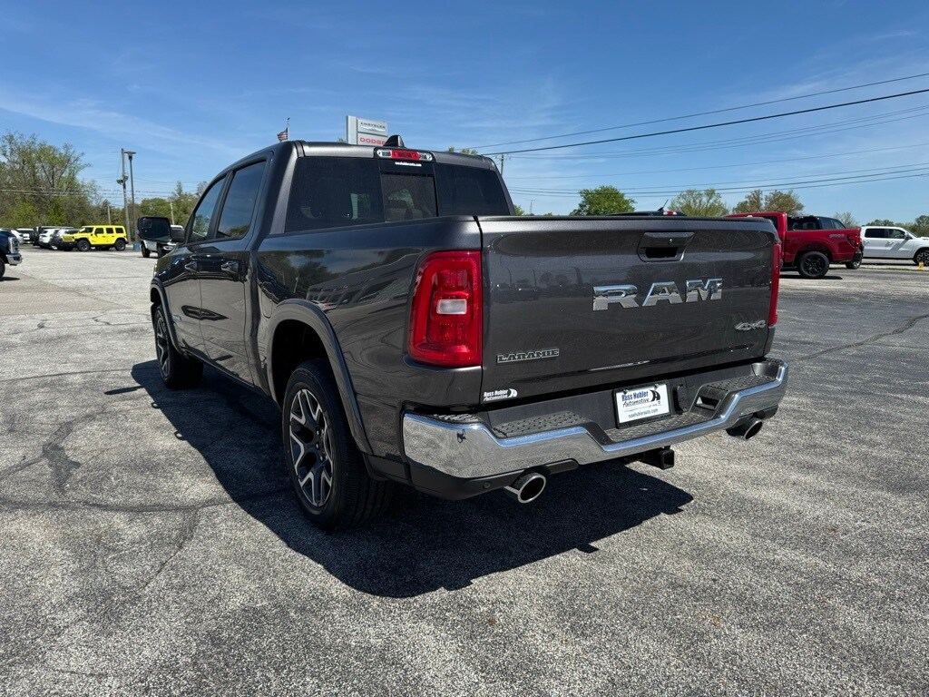 2025 Ram 1500 Laramie photo 3