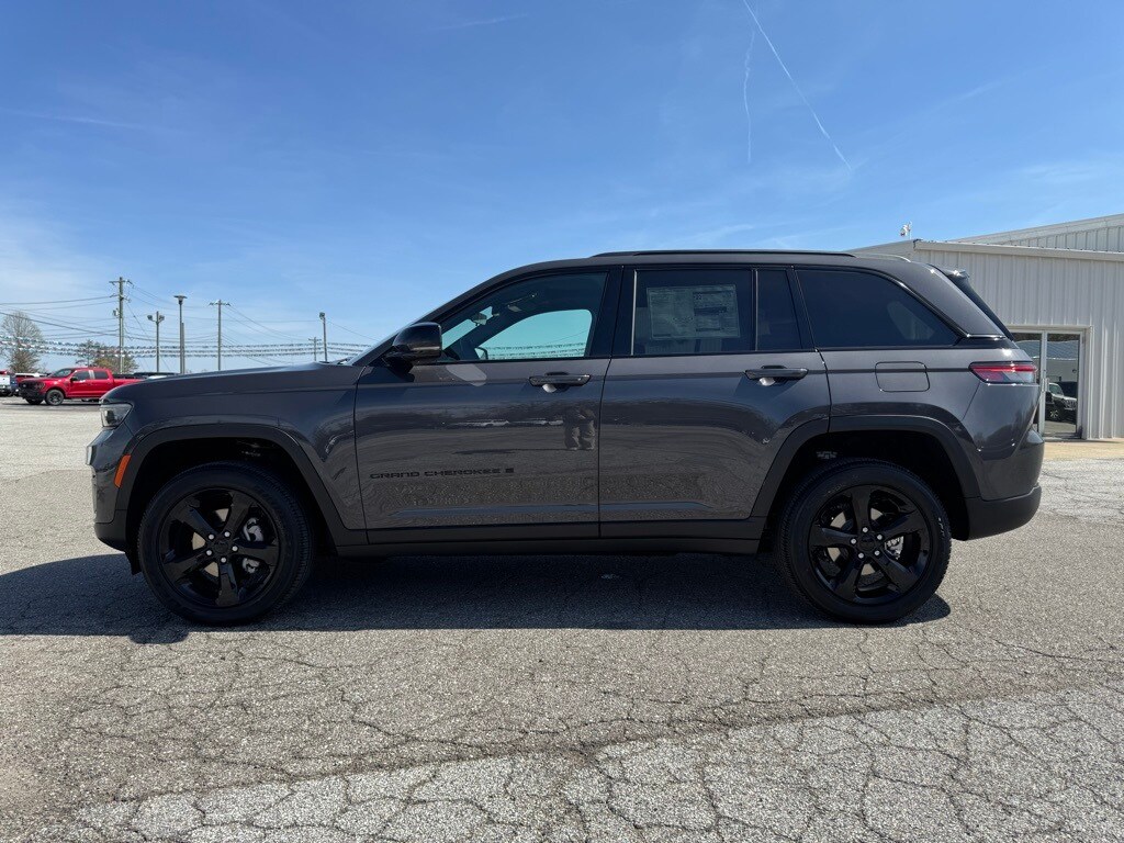 2025 Jeep Grand Cherokee Altitude X photo 2