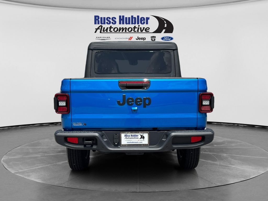 New 2026 Jeep Gladiator SPORT S 4X4 Pickup