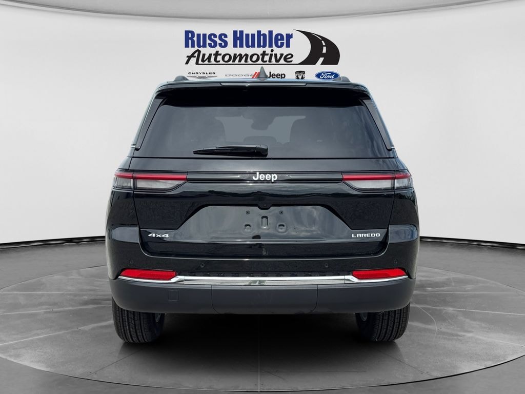 New 2026 Jeep Grand Cherokee LAREDO 4X4 Sport Utility