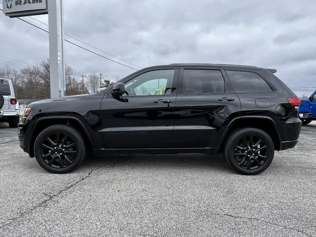 Used 2020 Jeep Grand Cherokee Altitude with VIN 1C4RJFAG3LC159598 for sale in North Vernon, IN