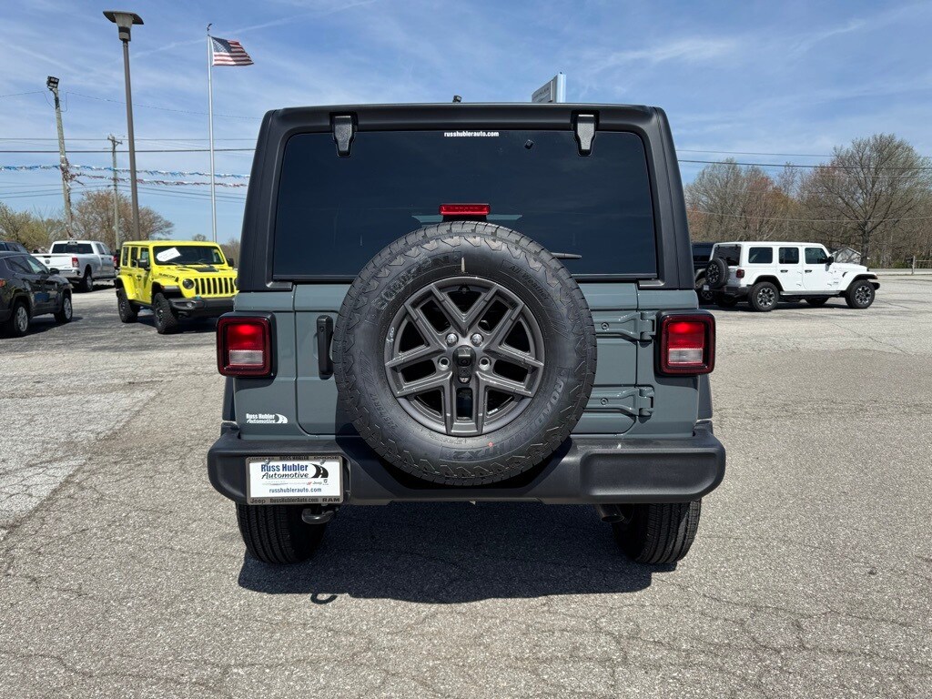 2025 Jeep Wrangler Sport S photo 4