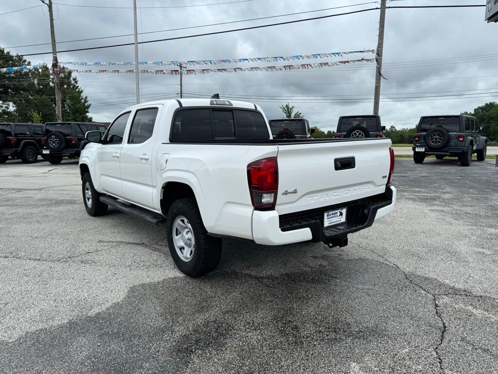 2022 Toyota Tacoma SR photo 3