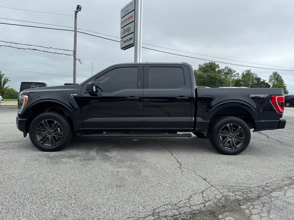 2022 Ford F-150 XLT photo 2