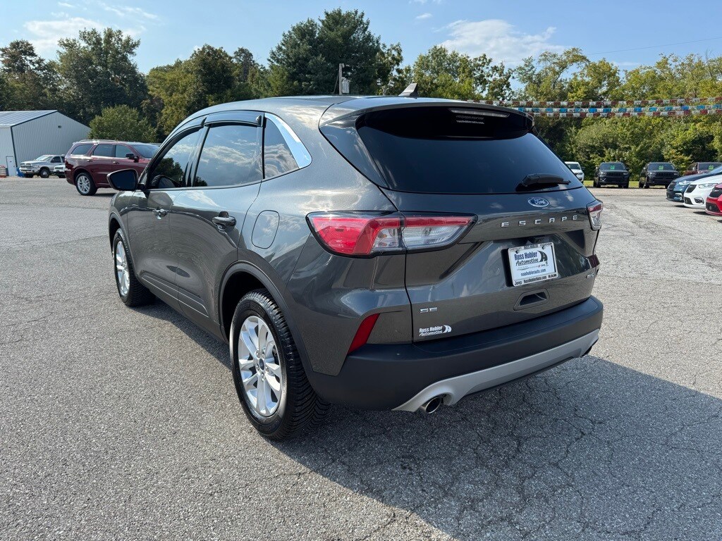 2020 Ford Escape SE photo 3