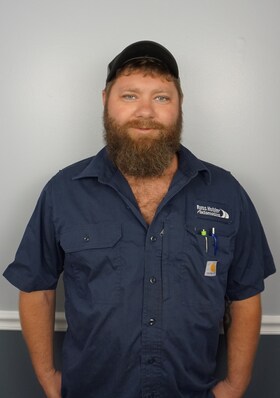 Staff member Justin from 4055a0e073ff
