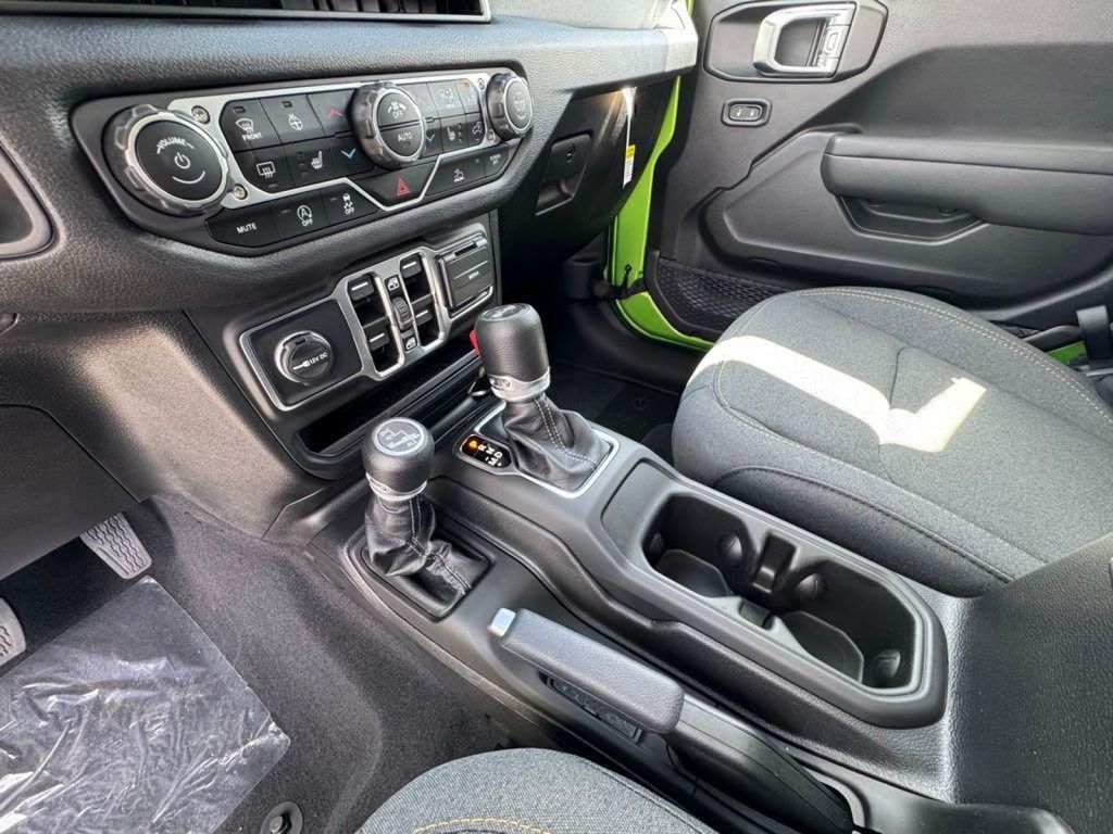 2025 Jeep Wrangler 4-Door Sport S - Photo 25