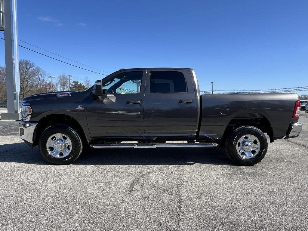 2024 Ram 2500 Tradesman photo 4