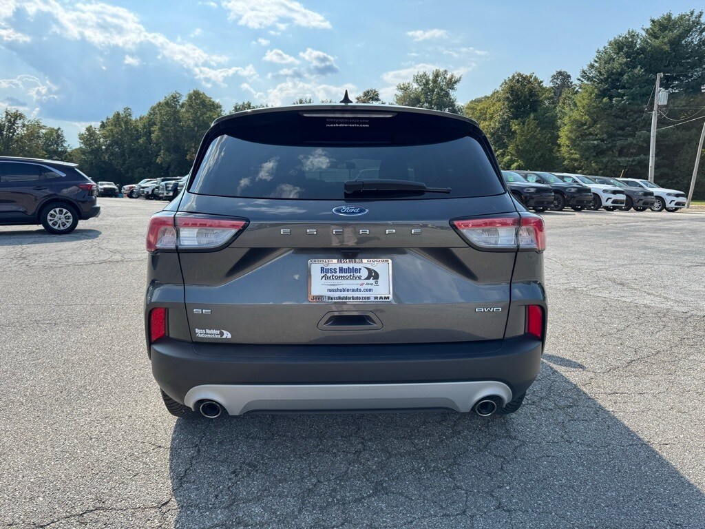 2020 Ford Escape SE photo 4
